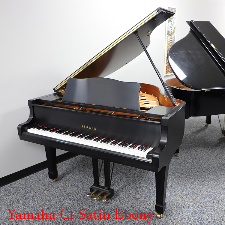Yamaha Used c1 Baby Grand Piano in Satin Ebony