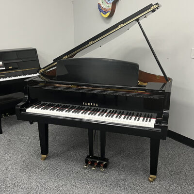 Yamaha 5'# pre-owned gh1 baby grand piano - made in japan in 1988 - polished ebony finish